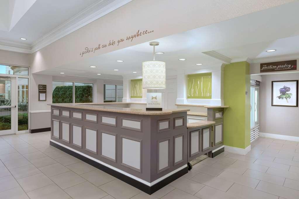 Hilton Garden Inn Спрингфилд Экстерьер фото