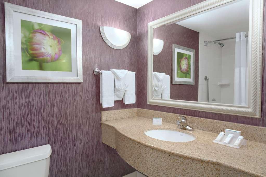 Hilton Garden Inn Спрингфилд Экстерьер фото