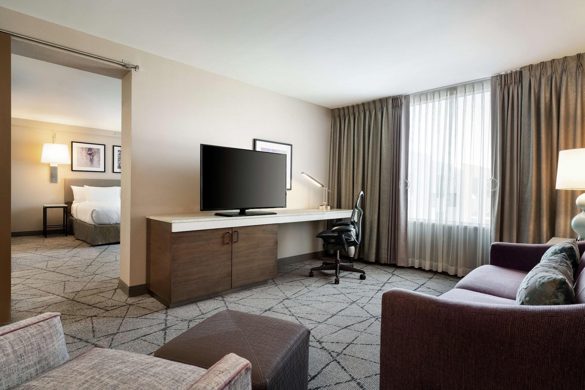 Hilton Garden Inn Спрингфилд Экстерьер фото