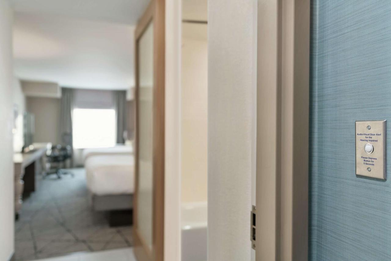 Hilton Garden Inn Спрингфилд Экстерьер фото
