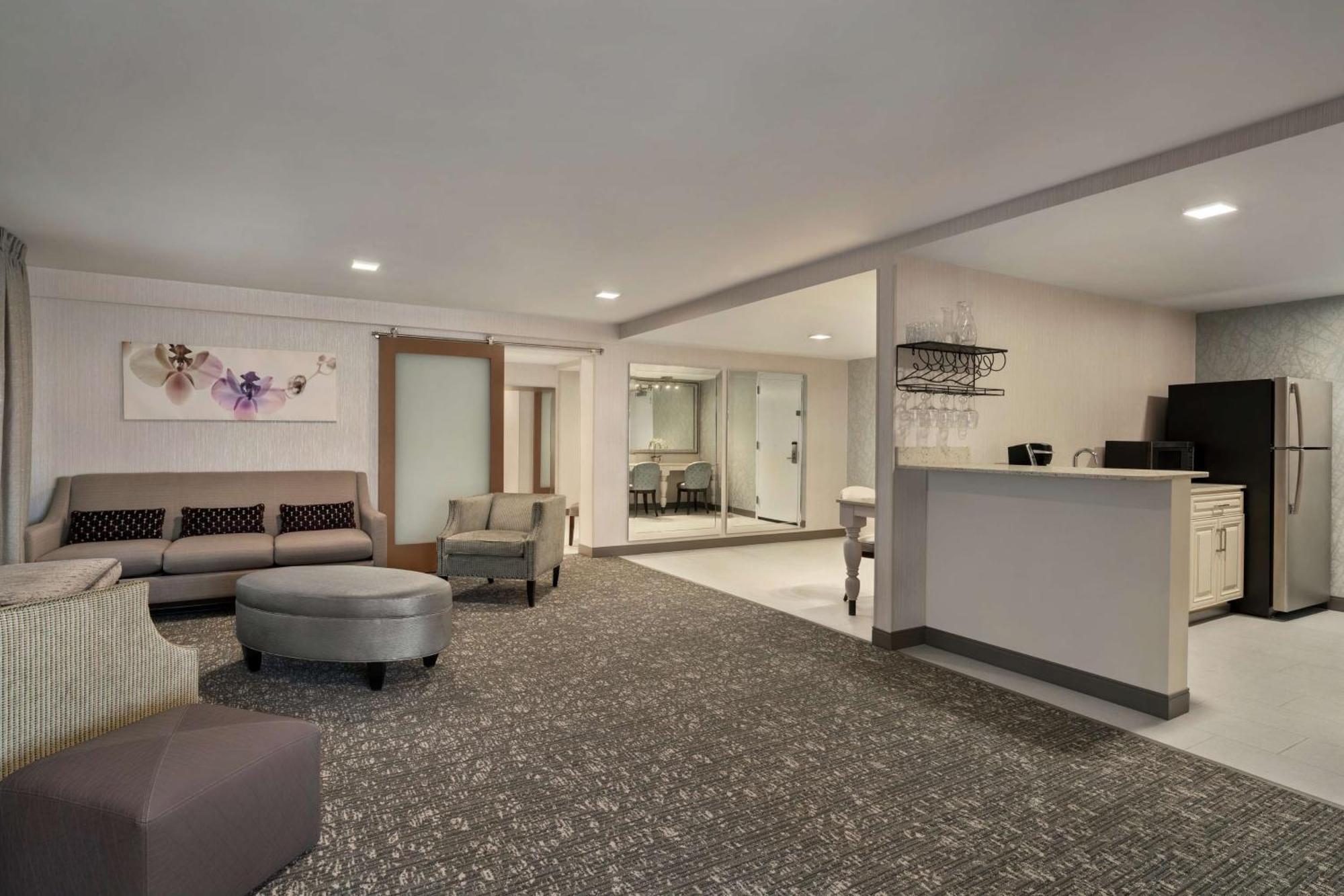 Hilton Garden Inn Спрингфилд Экстерьер фото